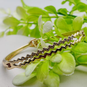 Adjustable Imported Luxury Zig-Zag Crystal Bracelet – A True Statement of Elegance | Best Quality Artificial Bracelet For Girls & Women | Bracelet For Every Occasion | Elegant Design